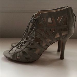 [Pour la Victoire] Lt Grey CAGE Booties heels sz 8